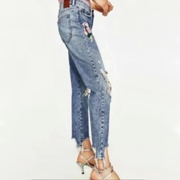 EUC Zara blue floral embroidered ripped denim jeans, 6 - Picture 4 of 12